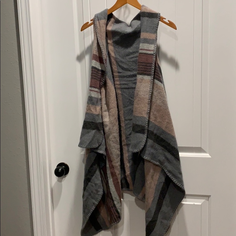 Sweater vest
